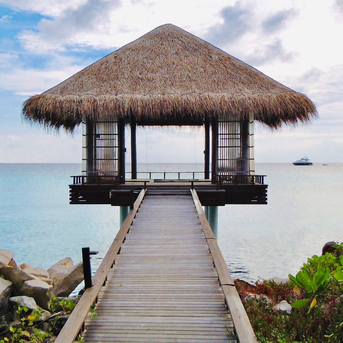 #Selbstwert #Selfcare # Achtsamkeit #Resilienz #Zuversicht.  Workshop vom 10.2.2023-11.2.2023
Sich selbst zu entdecken und seine Selbstwahrnehmung. Selbst etwas über sich zu wissen, wird oft von uns ignoriert. Schon Sokrates sagte “”Erkenne Dich selbst.” Plötzlich wachen wir auf und haben uns nie gefragt: Wer bin ich? Was brauche ich? Was mag ich?  Jetzt haben Sie die Gelegenheit, dies zu erlernen und zu trainieren in  unserem Workshop

Ich sage dir, du musst nur lernen, so zu leben wie ein gesunder Mensch … In großer Zuversicht. Welche Zuversicht? Die einzige, an die zu halten es sich lohnt: Zuversicht bedingt durch das, worauf du dich verlassen kannst, ohne Einschränkungen, und das dir keiner nehmen kann: deine eigene Entscheidungsgewalt.